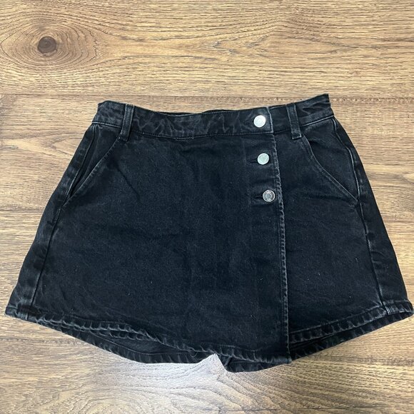 EUC! Zara Black Denim Skort /Shorts with Silver Buttons - Size Small - Picture 1 of 4